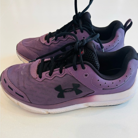 Under Armour Women’s Charged Assert 10 Running Shoes in Purple size 9.5 - Picture 7 of 8